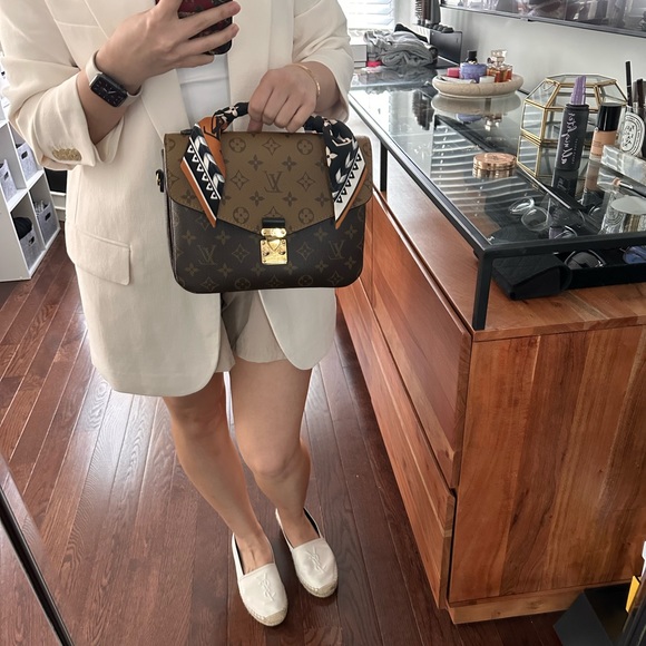 Louis Vuitton Pochette MƩtis Reverse Monogram - Picture 13 of 16